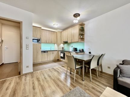 UniversityAquaticumGreatForestClinicalCenter16