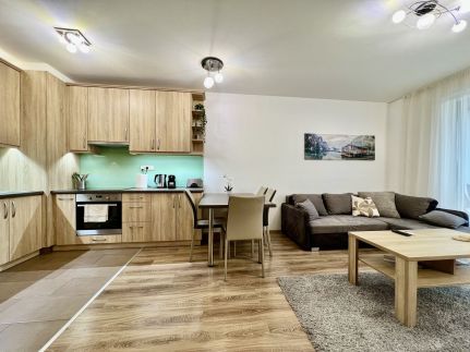 UniversityAquaticumGreatForestClinicalCenter1