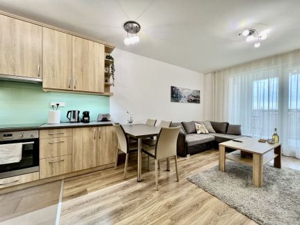 UniversityAquaticumGreatForestClinicalCenter22