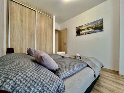 UniversityAquaticumGreatForestClinicalCenter25