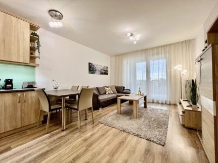 UniversityAquaticumGreatForestClinicalCenter2