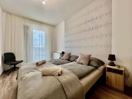 UniversityAquaticumGreatForestClinicalCenter43