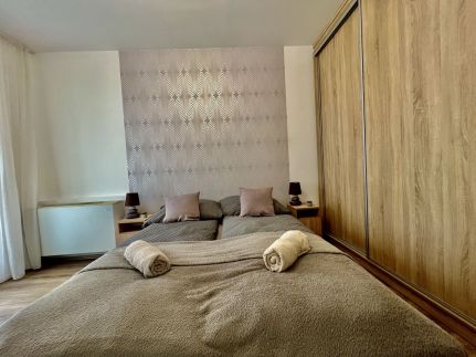 UniversityAquaticumGreatForestClinicalCenter45