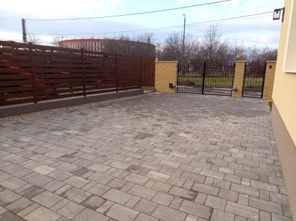 President Apartmanház3