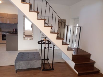 President Apartmanház8