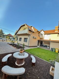 Steersman Apartman8