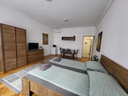 Downtown Studio Apartman6