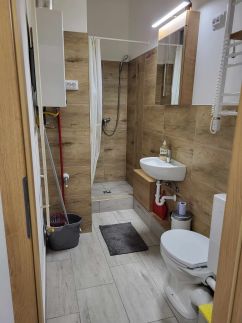 Downtown Studio Apartman8