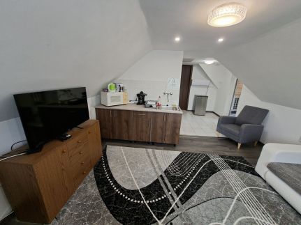Kakukkfészek Apartmanok8