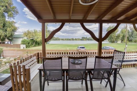 Vadvirág 5 by DunaVibe Apartman11