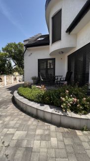 Modern Loft Apartment Urban Calm 12