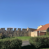 Wellness Panzió a Várfalnál