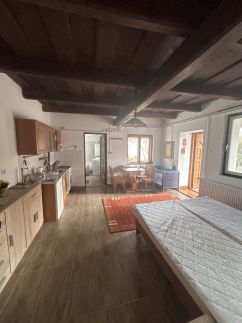 Mandulaág Vendégház24