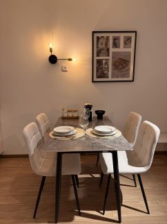 T15 Town Center Loft Apartment 14