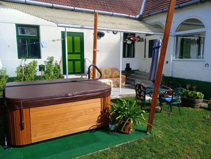 Zöld Küllő Pezsgőfürdős Vendégház16