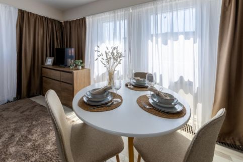 HelloWine Apartman III8