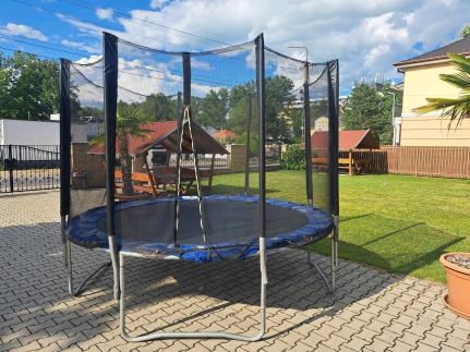 Udvaros Apartmanház2