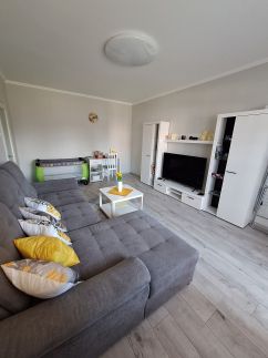 László Apartman