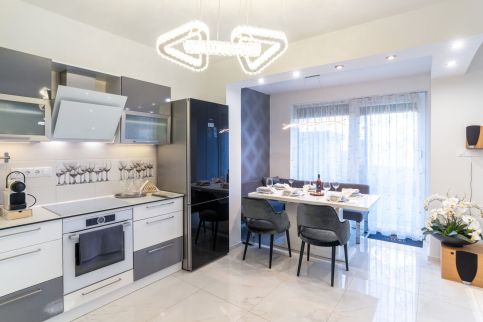 Allure Luxury Home14