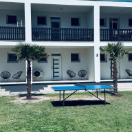 Balaton a kertben, Villa,