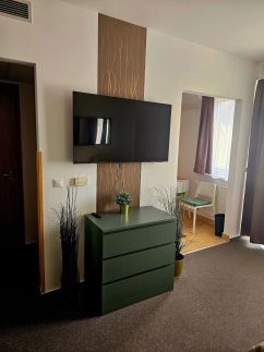 Auróra Apartman Club MenDan11