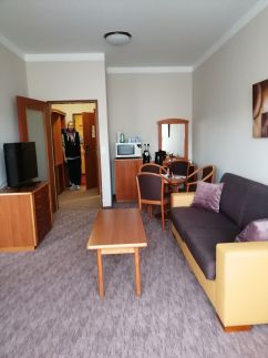 Zalakarosaros Residence Family resort &13