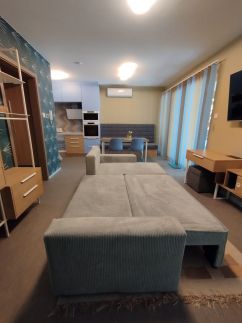 Blonde River Apartman Kálvária14