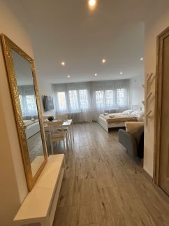 Arany Light Studio Apartman1