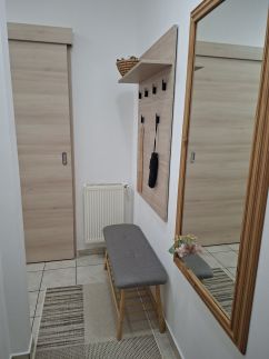 Ginger Apartman23