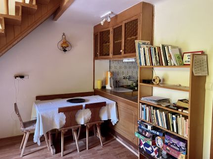 Vintage Lake House9