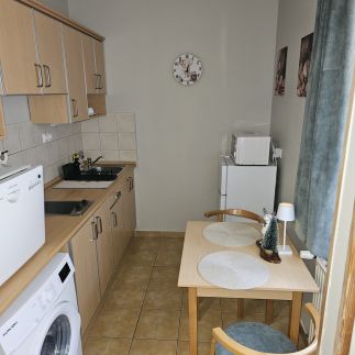 Karos Kristály Apartman2