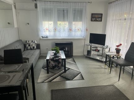 Tomi Apartman1