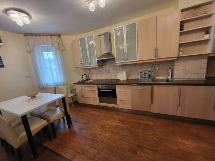 Soluna- Sunny Downtown Apartment9