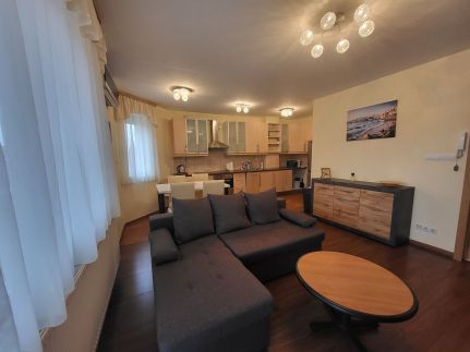 Soluna- Sunny Downtown Apartment1