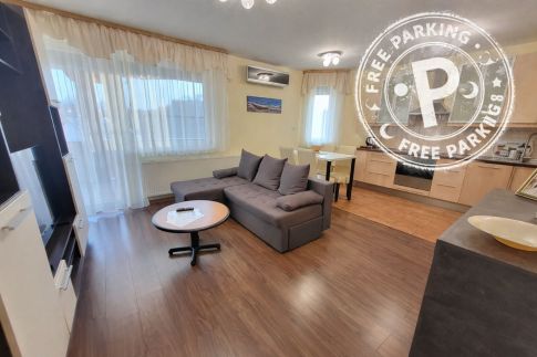 Soluna- Sunny Downtown Apartment