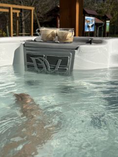 Erdő mellett lebzselő Vendégház23