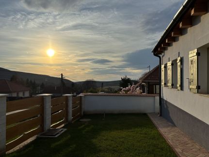 Erdő mellett lebzselő Vendégház7