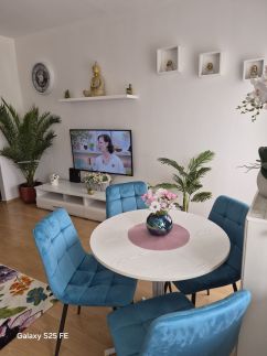 Zafir Luxory Aparman2