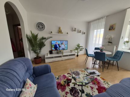 Zafir Luxory Aparman3