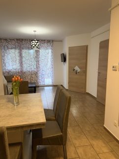 Yellow Sun Apartman 565