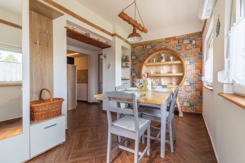 Comfort House w AC by NW23