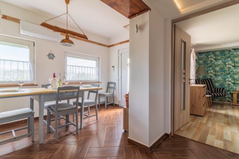 Comfort House w AC by NW26