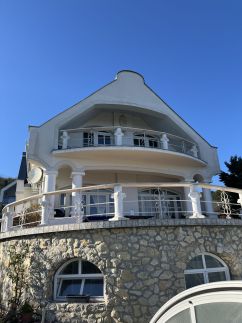 Herczeg Villa