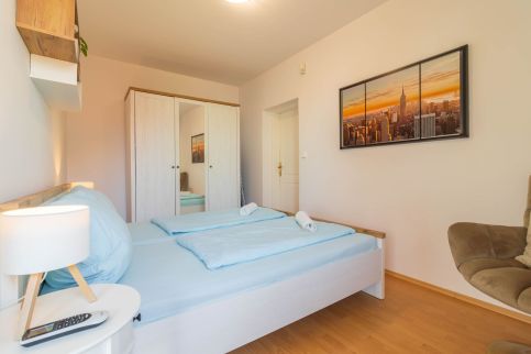 Bella Golden Beach Siófok w AC by8