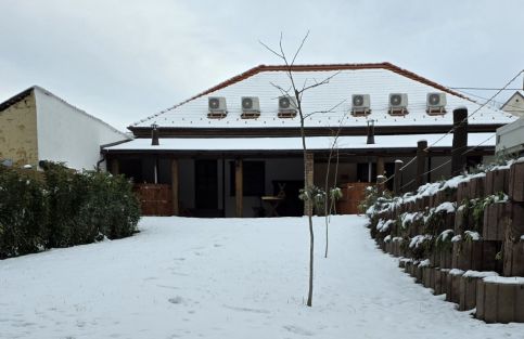 LOMB-LAK Vendégház1