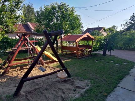 Konrád Apartmanház1