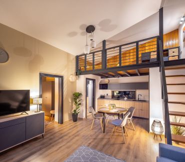 White Lotus Mini Loft17
