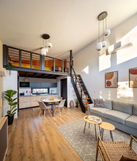 White Lotus Mini Loft8