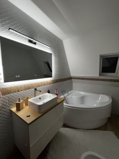 Pool & Chill Balaton Medencés Apartmanház13