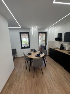 Pécs Central Elite Modern10